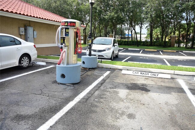 Building Photo - 11631 SW 2nd St