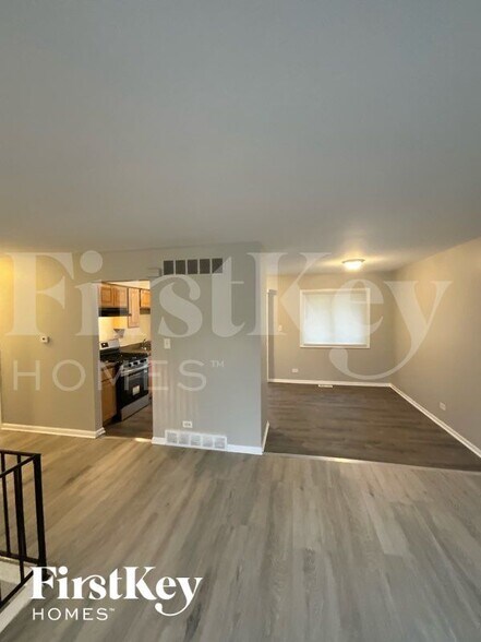 Building Photo - 17213 Springtide Ln