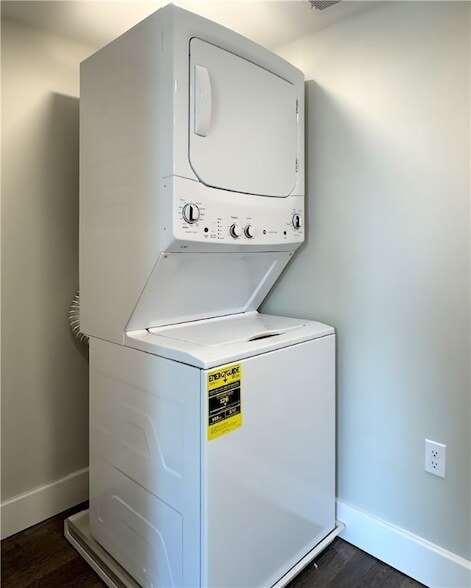 Building Photo - 422 Walnut St