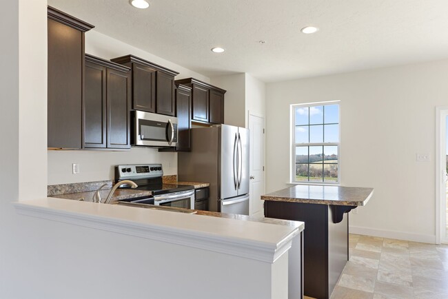 Building Photo - End Unit- 3 Bedroom Townhouse!