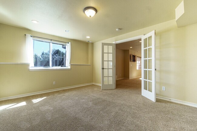 Building Photo - 9045 Aldersgate Ct
