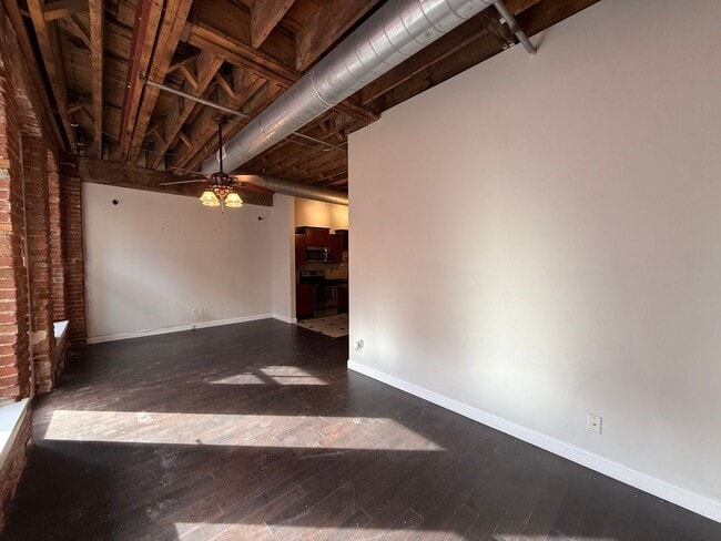 Building Photo - Bonnie Jean Flats