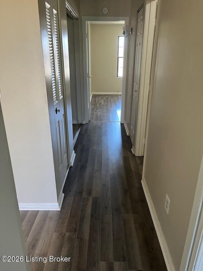 Building Photo - 1707A Cliff Ridge Ct