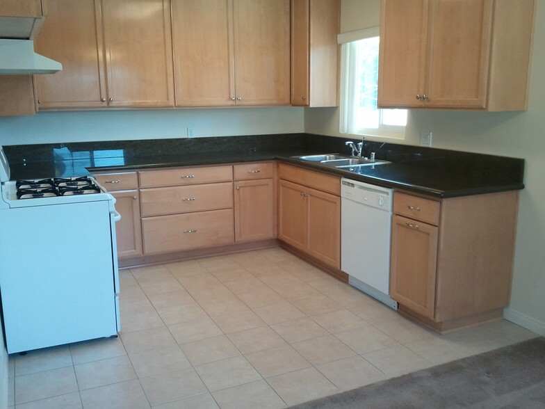 Primary Photo - 2732 Arlington Ave