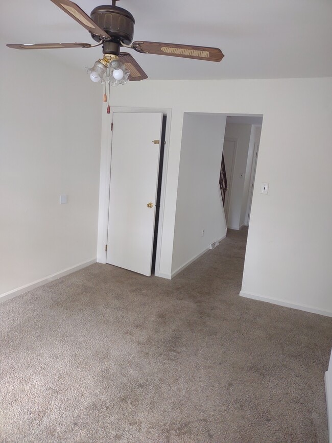 Building Photo - 576A Nemoral St
