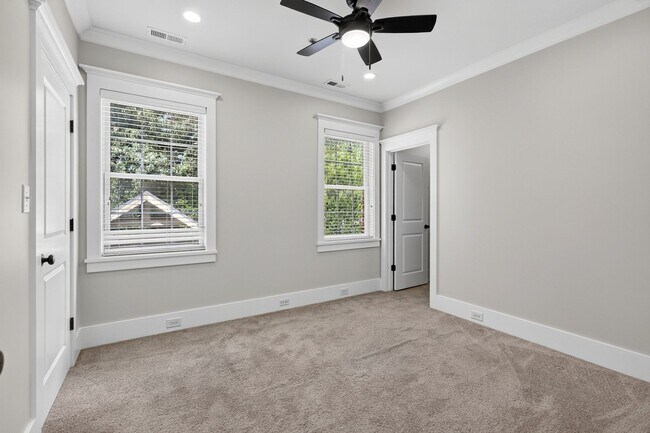 Building Photo - 2409 Spring Creek Boulevard