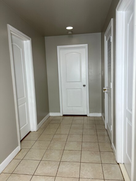 Building Photo - 5638 Northton Ct