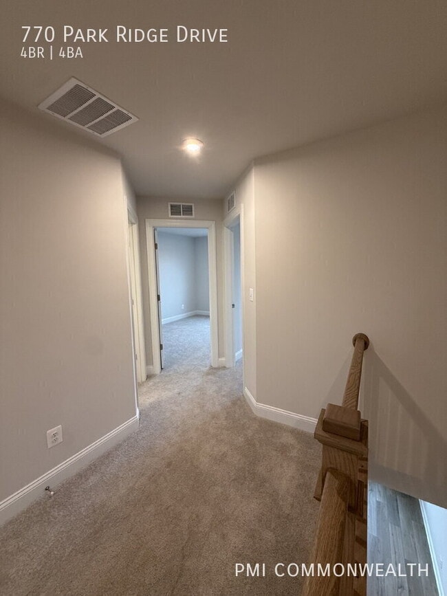 Building Photo - 770 Park Ridge Dr