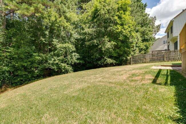 Building Photo - Charming 4-Bed Home with Fenced-in Backyard in Leesville District