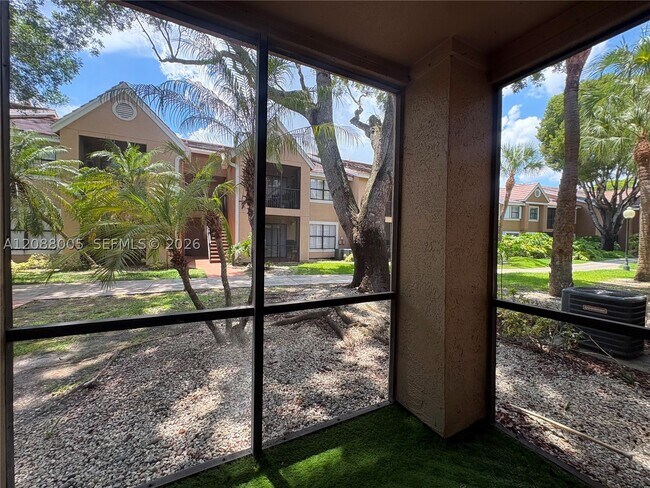 Building Photo - 15570 SW 105th Ln