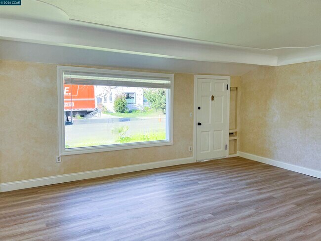 Building Photo - 192 Viewmont Ave