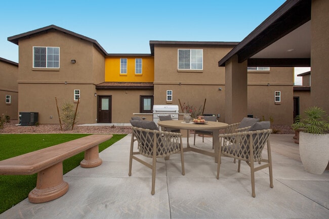 Community BBQ Grill - San Vicente Townhomes