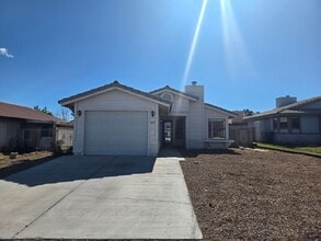 Building Photo - One Story Home