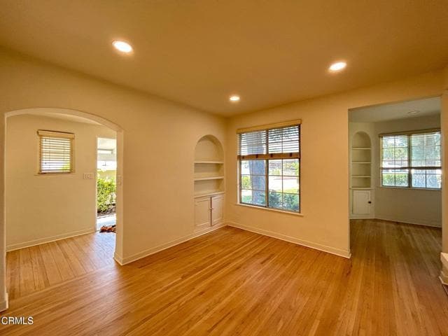 Building Photo - 4622 La Canada Blvd