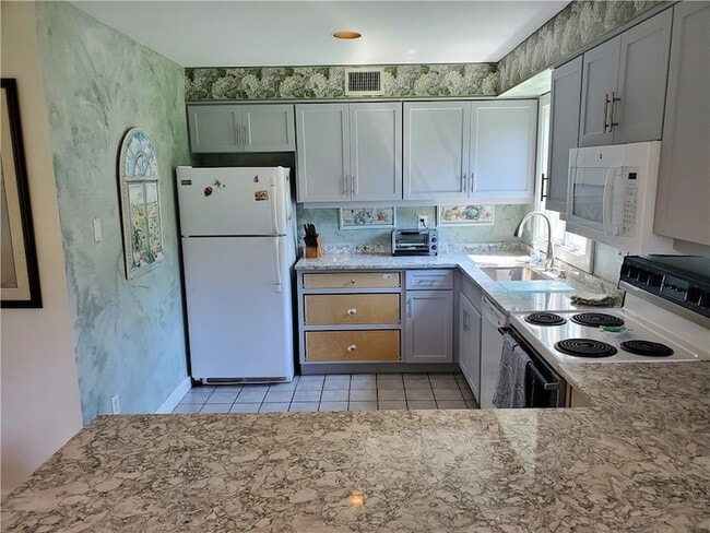 Building Photo - 15 Hammersmith Rd