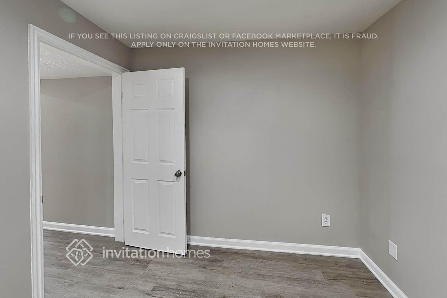 Building Photo - 4581 W Mina Deoro Dr