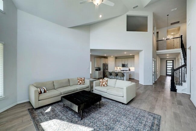 Building Photo - 8914 Milam Grove Dr