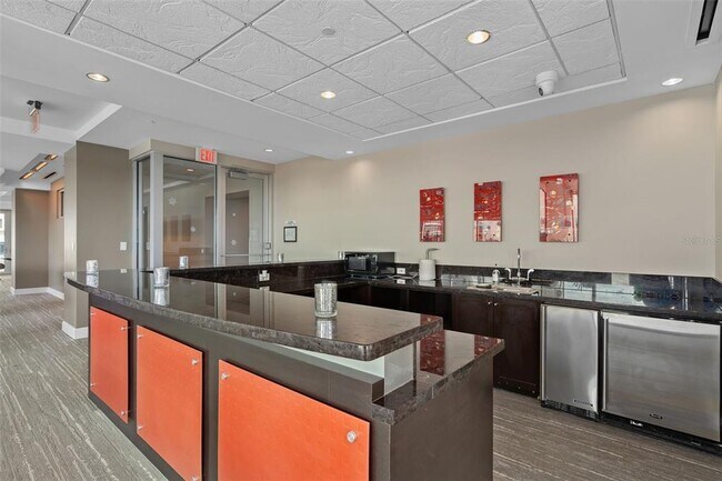 Building Photo - 101 S Eola Dr