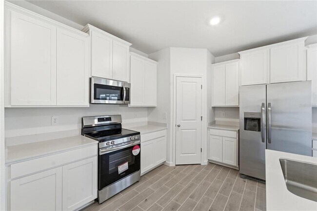 Building Photo - 6680 SW 89th Loop