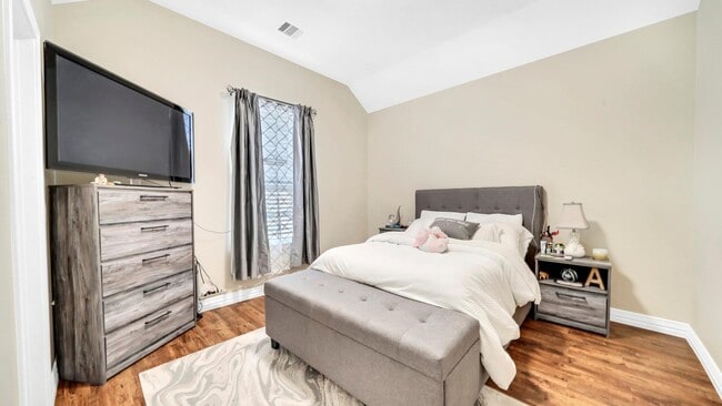 Building Photo - 23350 Cliffwood Dr