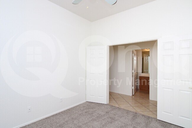 Building Photo - 2618 W Minton St