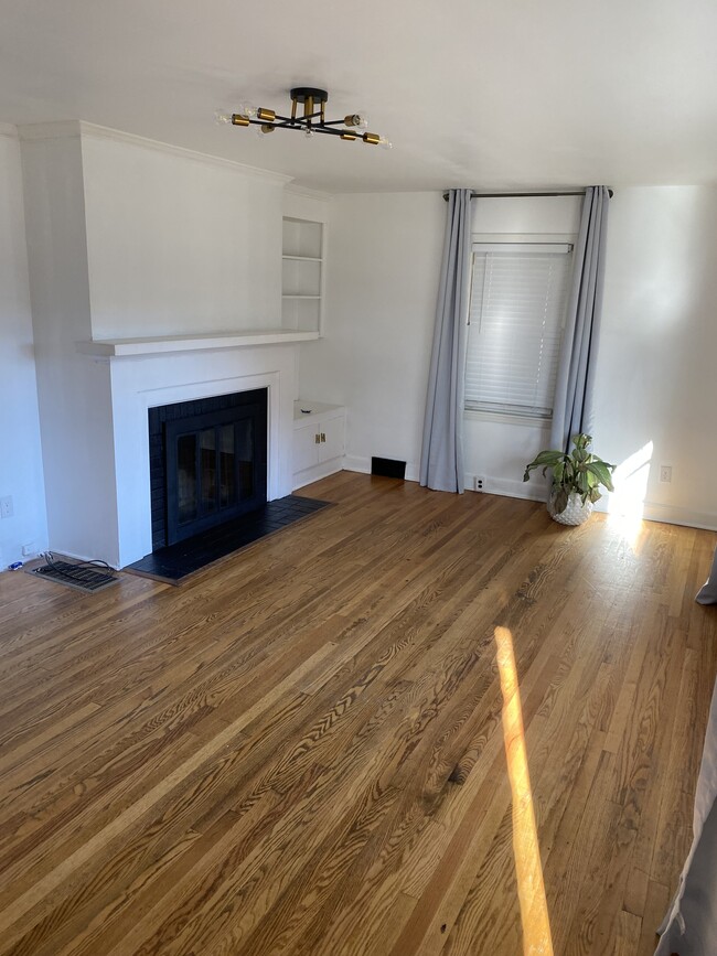 Building Photo - 552 Leesville Rd