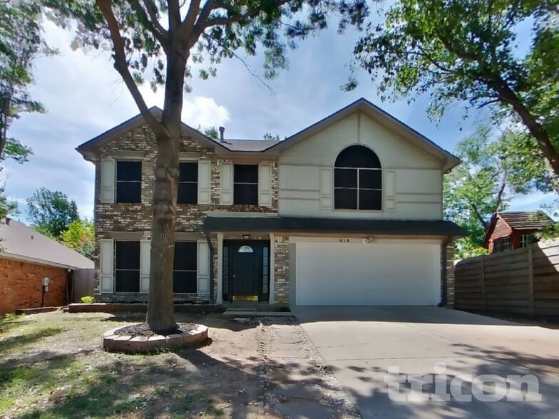 Building Photo - 419 Windhurst Dr