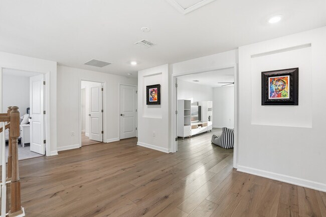 Building Photo - 18579 Ives Dr