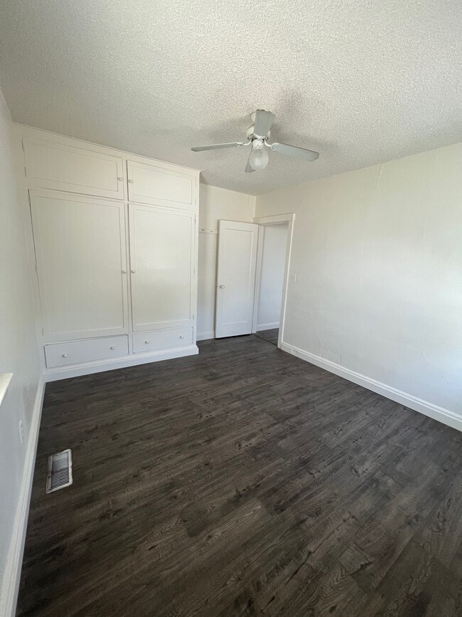 Building Photo - 1120 Folsom Ave