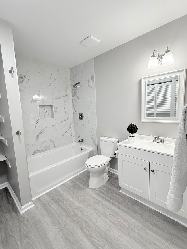 Building Photo - 620 Scott St