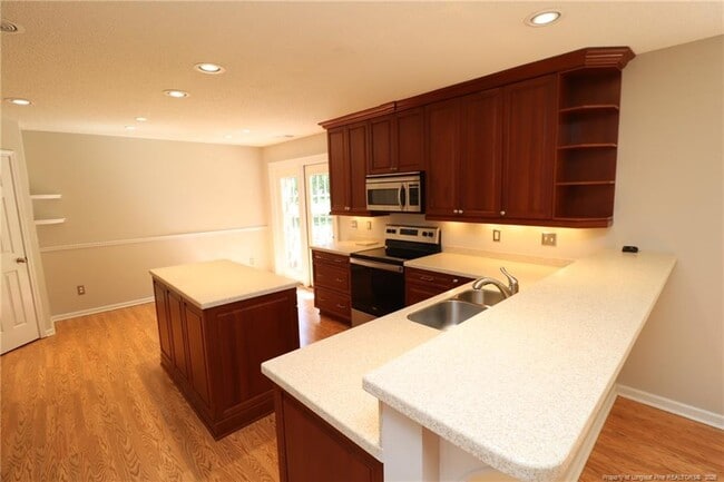Building Photo - 217 Hartshorn Ct