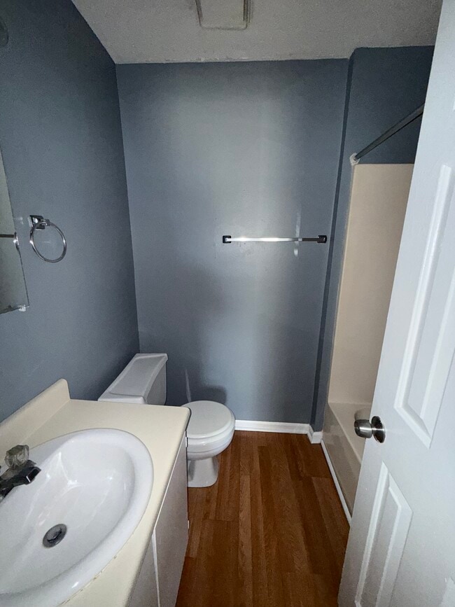 Building Photo - Platinum House LLC