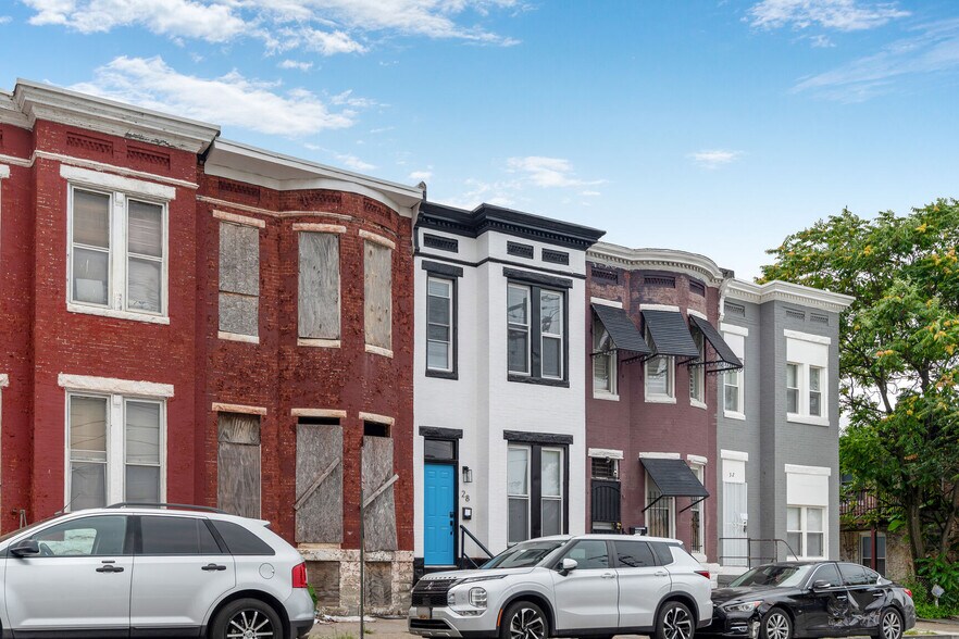 Building Photo - 28 N Pulaski St