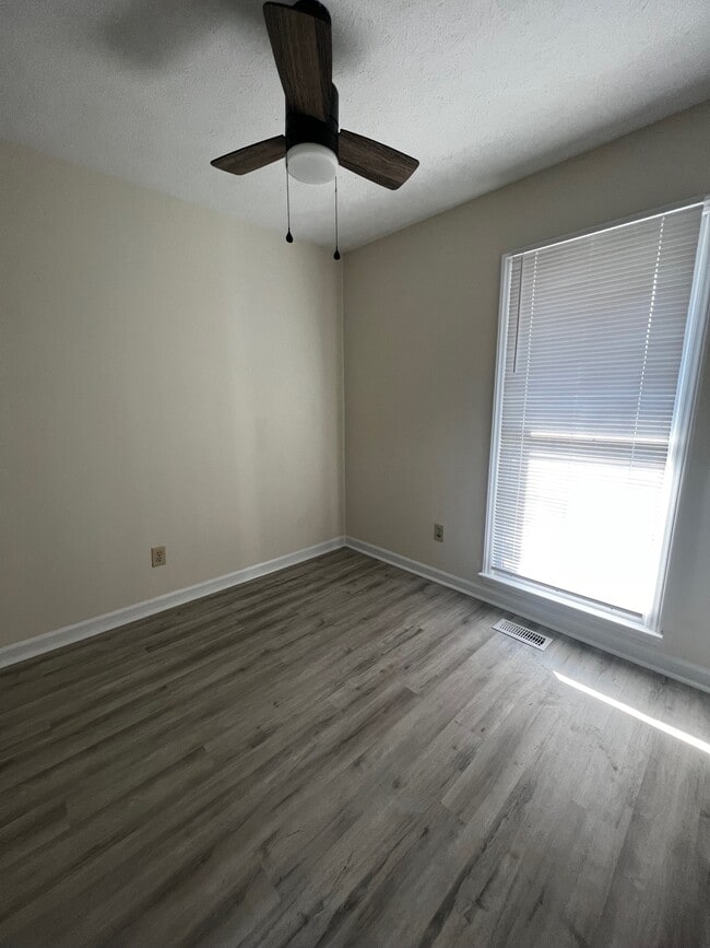 Building Photo - 5068 Linton Hall Rd