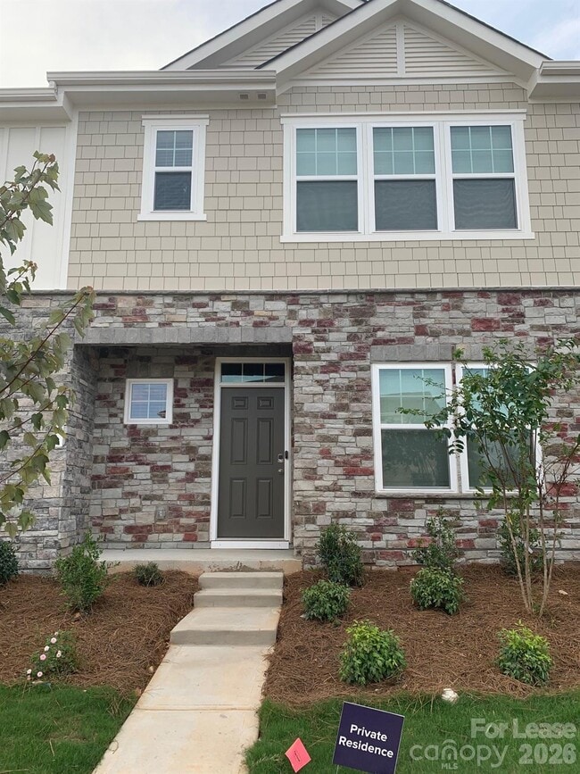 Building Photo - 446 Sagecroft Ln