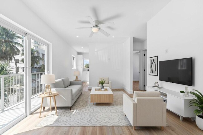 Primary Photo - 300 NW 7th Ave