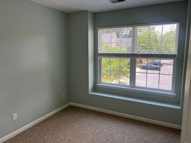 Building Photo - Townhouse in Townes at Buckwalter