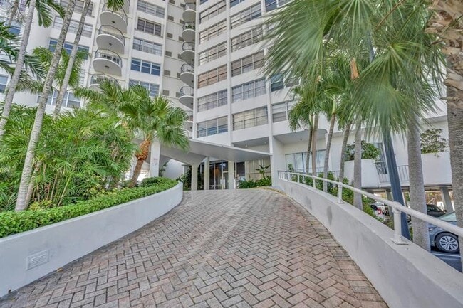 Building Photo - 11930 N Bayshore Dr