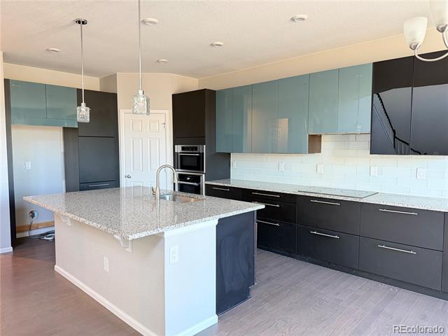 Building Photo - 15937 E Otero Cir
