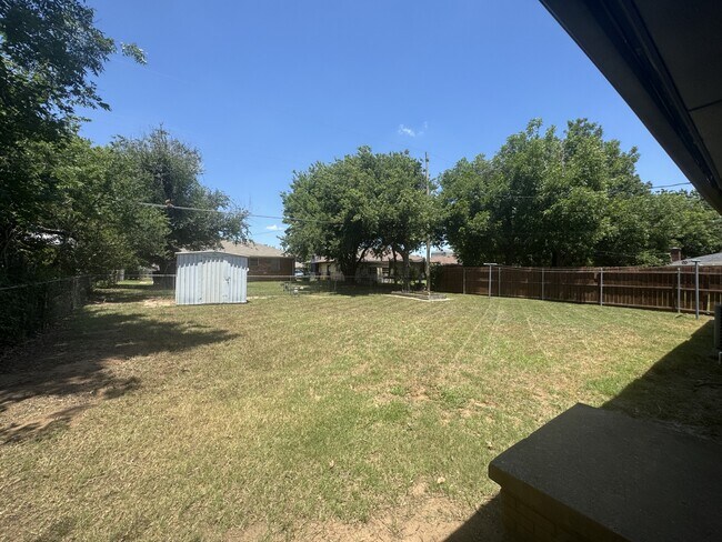 Building Photo - 3901 NW 56th St