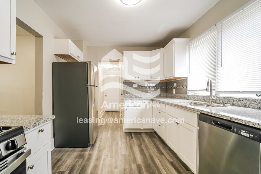 Building Photo - 2171 11th St SW