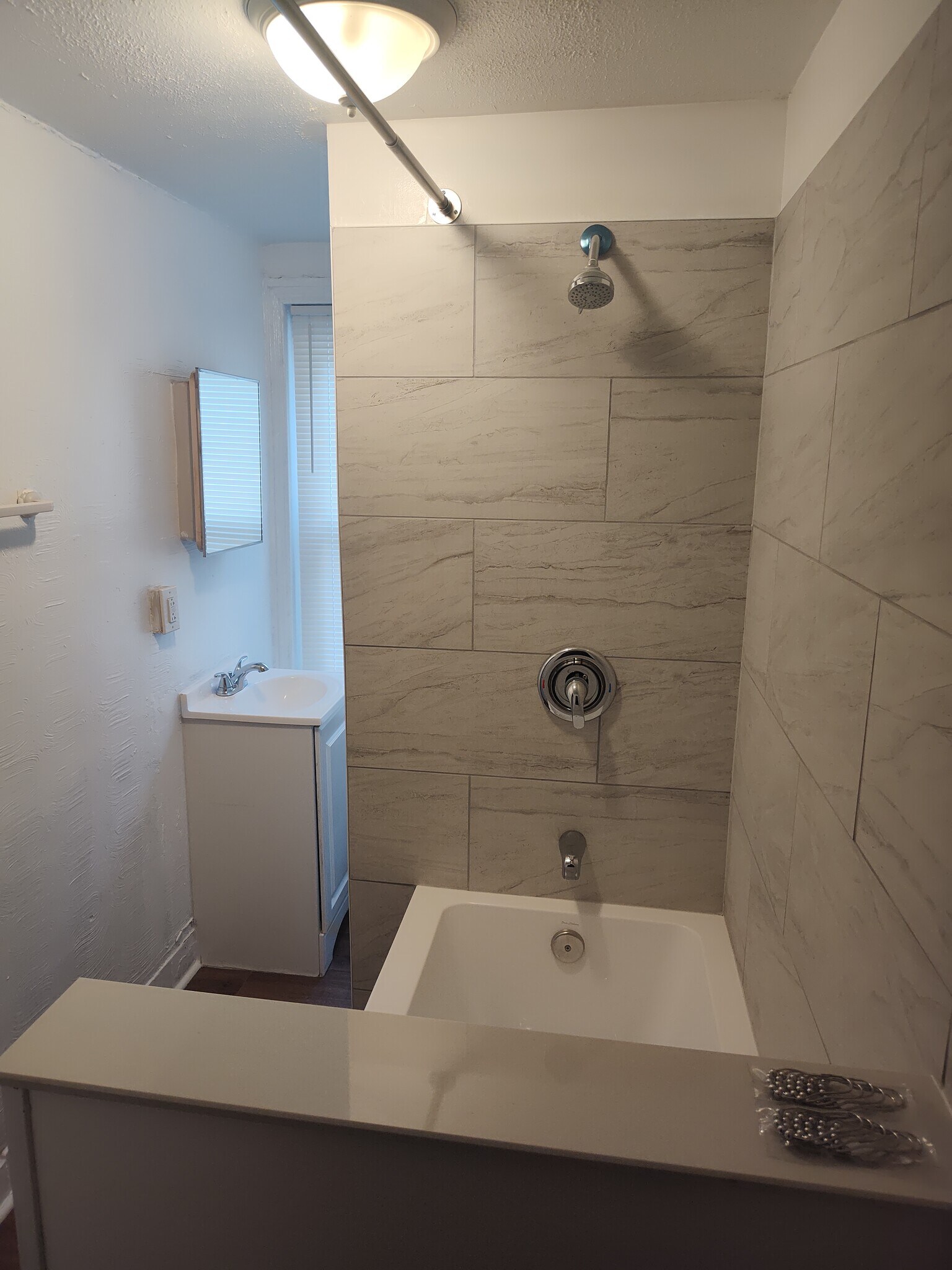 Building Photo - 613 Walnut St