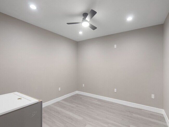 Building Photo - 51 Rd 5117