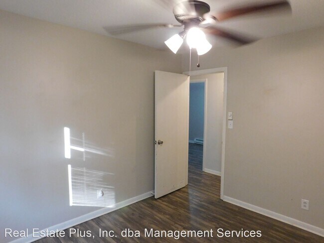 Building Photo - 3 br, 1 bath House - 1718 Wintergreen Road