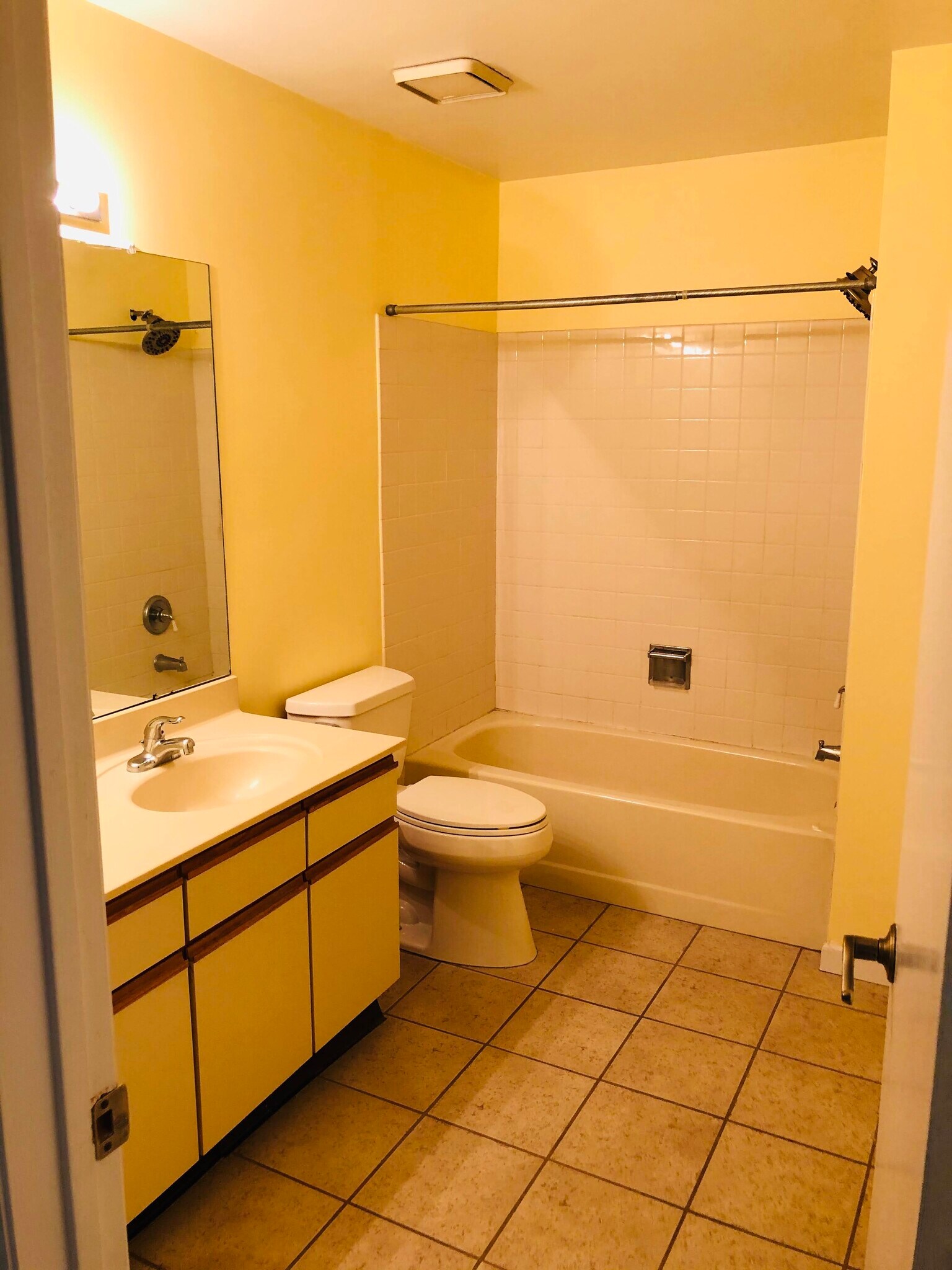 Building Photo - 6122 Cedar Ct