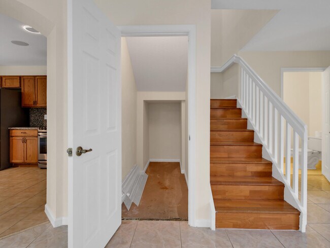 Building Photo - 6136 Sugar Loaf Ln