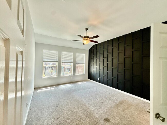 Building Photo - 17113 Antioch Ave