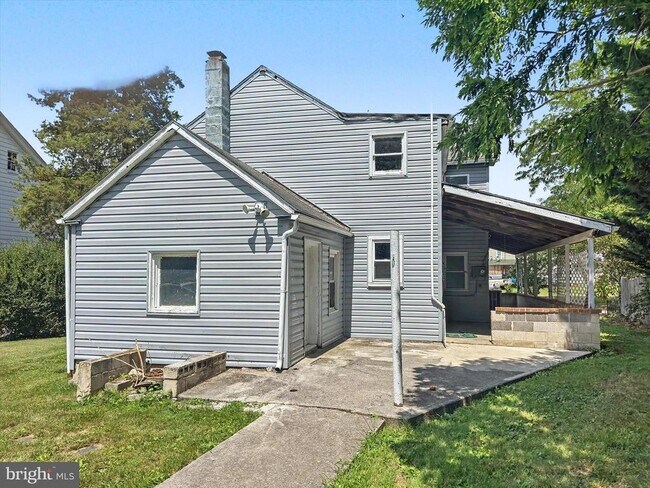 Building Photo - 5949 Conover Rd