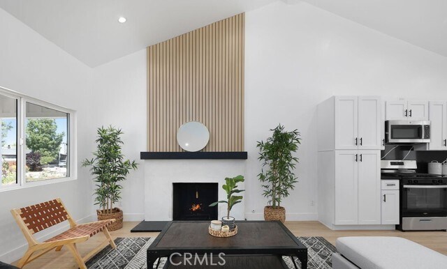 Building Photo - 22054 Avenue San Luis