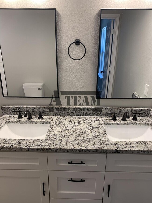 Building Photo - Remodeled 3 Bed 2 Bath Home!
